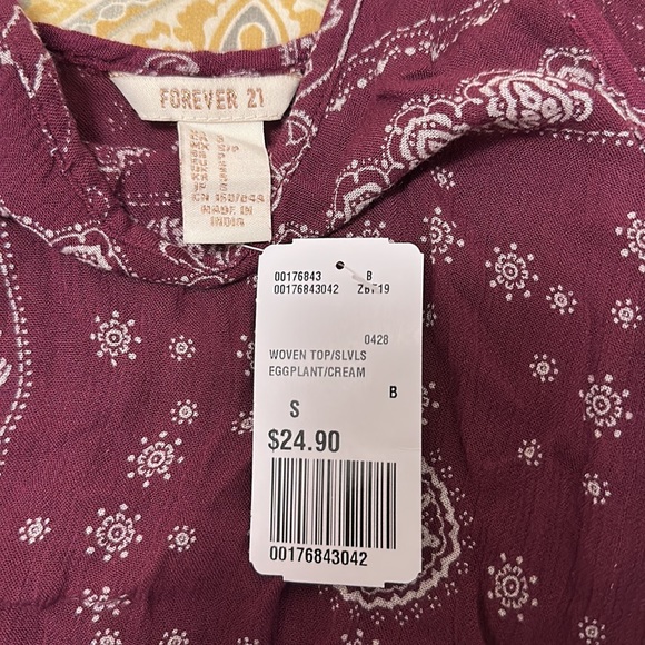 NWT Forever 21 Handkerchief Hem Tank with Crochet Fringe - Picture 4 of 4